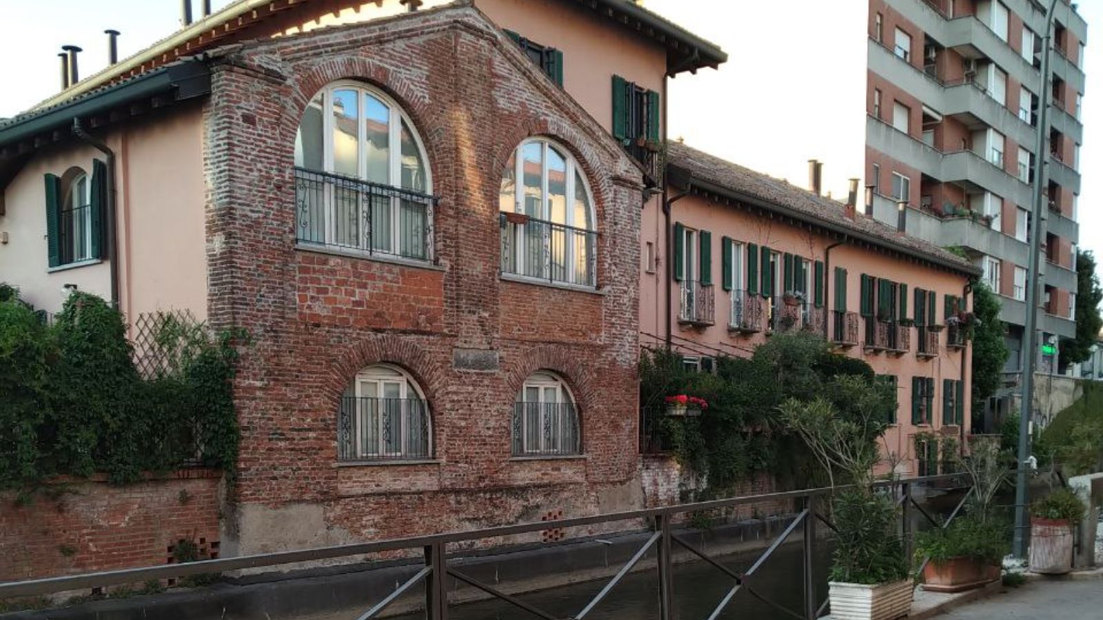 xr:d:DAGB8ZGhJ0k:40,j:368593709243827086,t:24041014